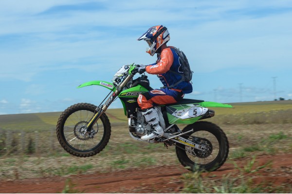 Com poeira, chuva e velocidade, II Rally Minas Brasil consagra campeões