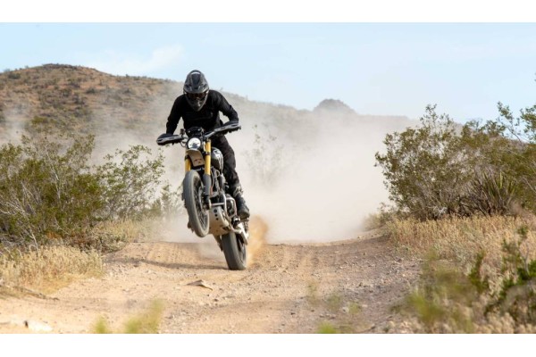 Triumph volta às competições off-road em baja no México